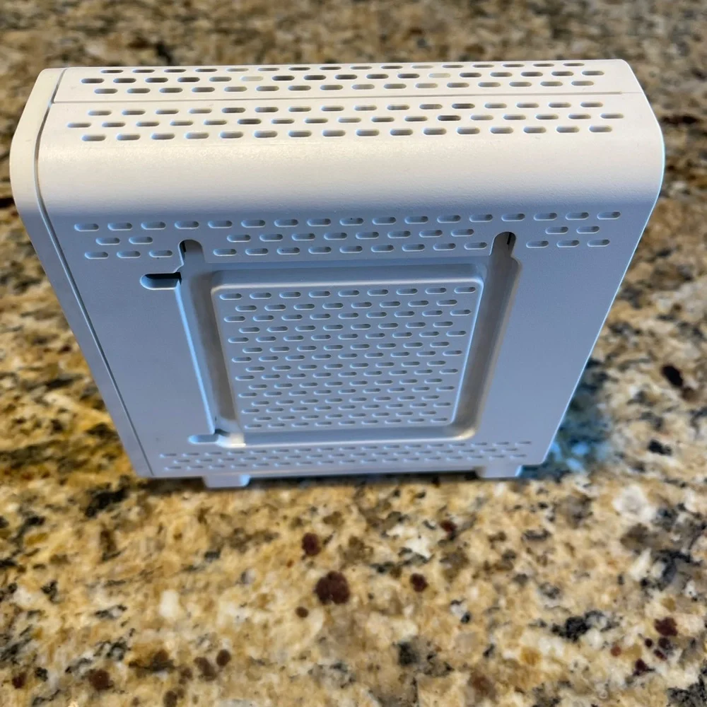 LIKE NEW IN BOX | ORIGINALLY $70 | Arris Surfboard SB6141 Premium Wi-Fi Modem - Picture 5 of 5